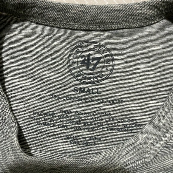 Mens New York Rangers Gray T-Shirt Small ‘47 Brand - Picture 2 of 2